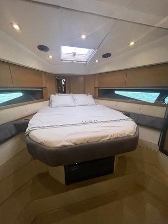 2011 Azimut Atlantis 48