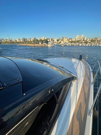 2011 Azimut Atlantis 48