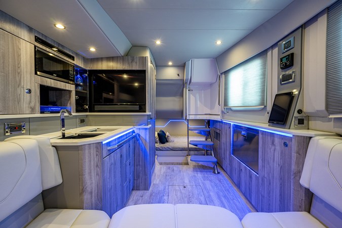 43_formula_cabiin_11