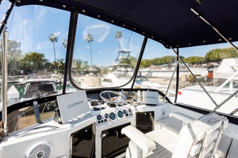 FLYBRIDGE HELM