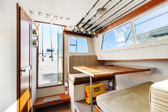FLYBRIDGE HELM