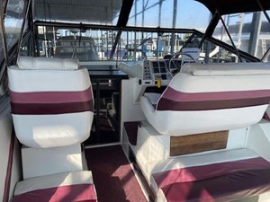 1989 Carver Montego 8 