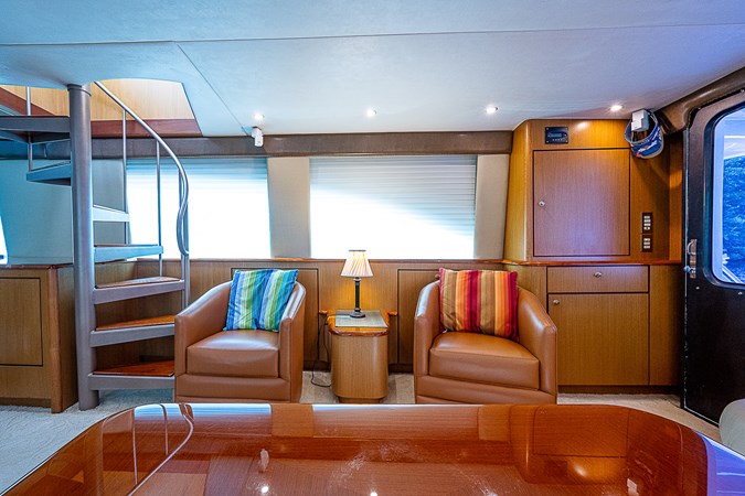 65_ocean_yacht_this_little_piggy_salon_5