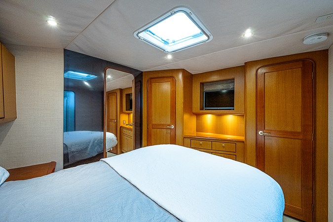 65_ocean_yacht_this_little_piggy_forward_stateroom_3