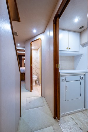 65_ocean_yacht_this_little_piggy_hallway_1