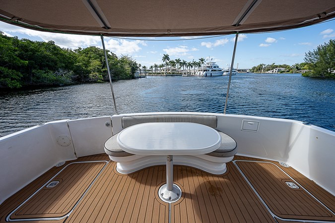 65_ocean_yacht_this_little_piggy_cockpit_6