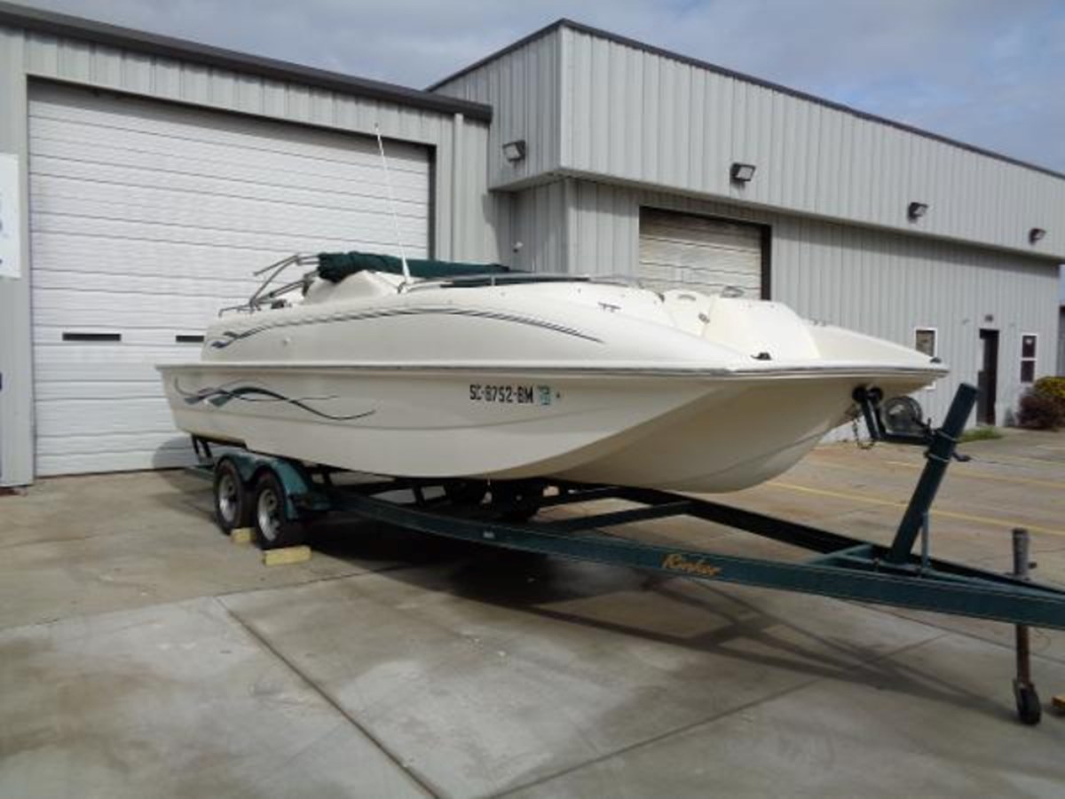 Rinker 240 Boat RINKER 24' 2