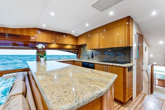 No Name 13 13_2795305_2008_hatteras_68_convertible_galley