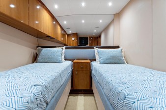 No Name 31 31_2795305_2008_hatteras_68_convertible_guest_stateroom