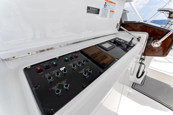 No Name 47 47_2795305_2008_hatteras_68_convertible_flybridge