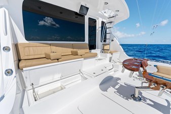 No Name 58 58_2795305_2008_hatteras_68_convertible_cockpit