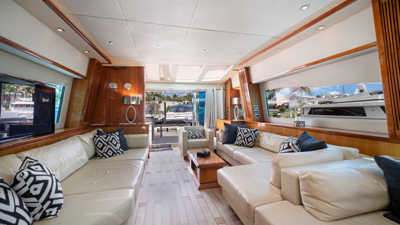 18_2007 108ft Sunseeker Predator