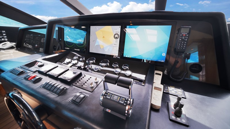 33_2007 108ft Sunseeker Predator