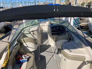 2006 Sea Ray Sundeck 270 7 8