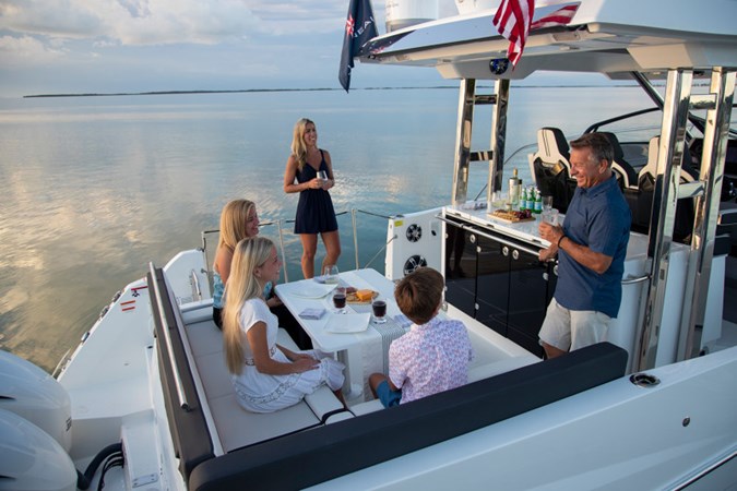 Leader_12.5_2020_TomKing_06556-Tom_King-800px