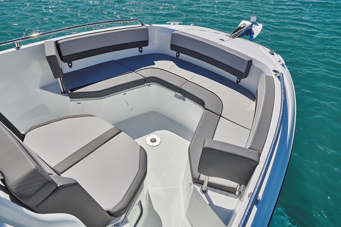 Jeanneau Leader 7.5 CC  (8)