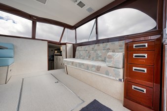 BLUE FIN IV 5 Salon
