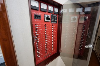 BLUE FIN IV 8 Salon-Electrical Panel