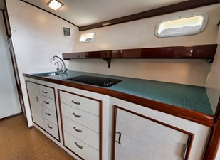 BLUE FIN IV 10 Galley