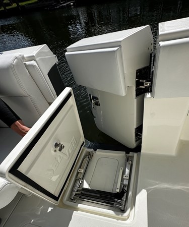 17_2018 39ft SeaVee 390Z SEA FOUR