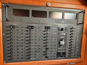 NEW HORIZONS 10 Breaker Panel