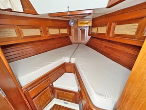 NEW HORIZONS 21 Forward Cabin