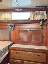 NEW HORIZONS 16 Master Berth, Port