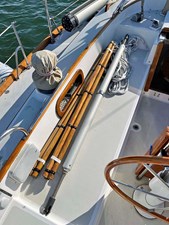 NEW HORIZONS 37 Shroud Rollers and Vang