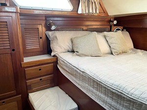 NEW HORIZONS 14 Master Berth, Starboard 