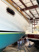 NEW HORIZONS 50 Starboard Topsides and Hullport Detail