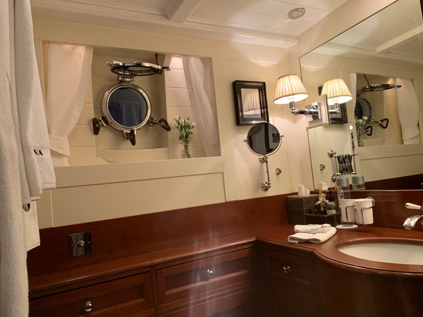 Feadship IDUNA  Bathroom Master