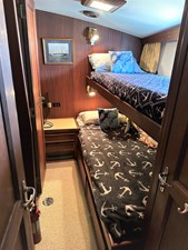 REEL FISH 9 Port side cabin  