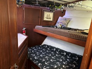 REEL FISH 14 Forward stateroom  