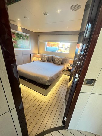 GUEST CABIN  - AZIMUT GRANDE 35 2022