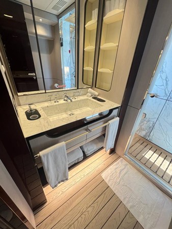 GUEST CABIN  - AZIMUT GRANDE 35 2022