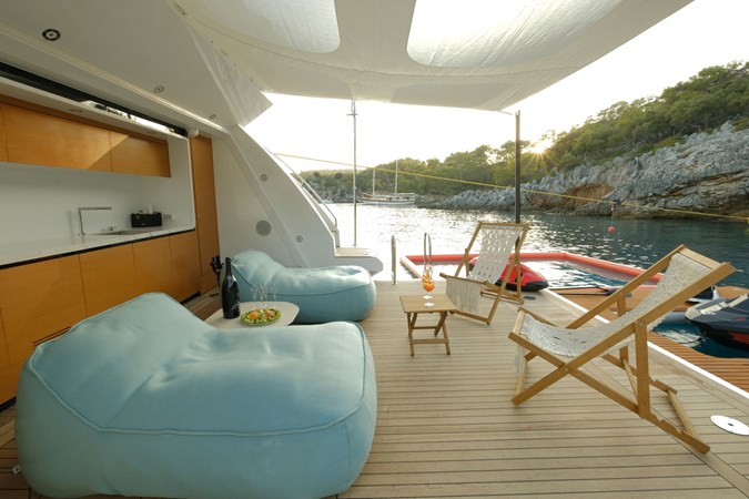 BEACH CLUB  - AZIMUT GRANDE 35 2022