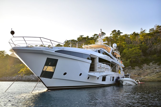 THE YACHT - AZIMUT GRANDE 35 2022