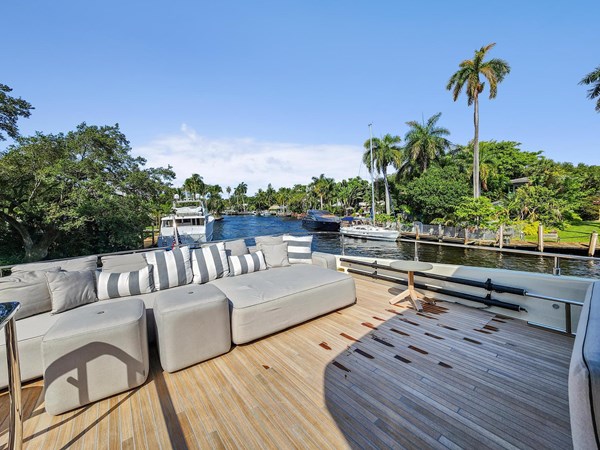 29_2021 85ft Ferretti Yachts 850