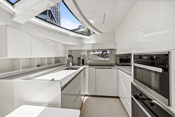 44_2021 85ft Ferretti Yachts 850