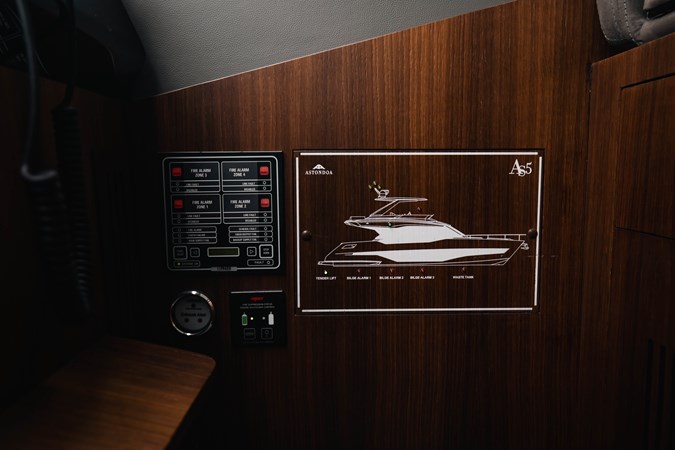 33_2022 57ft Astondoa As5 CHRISTA LEE