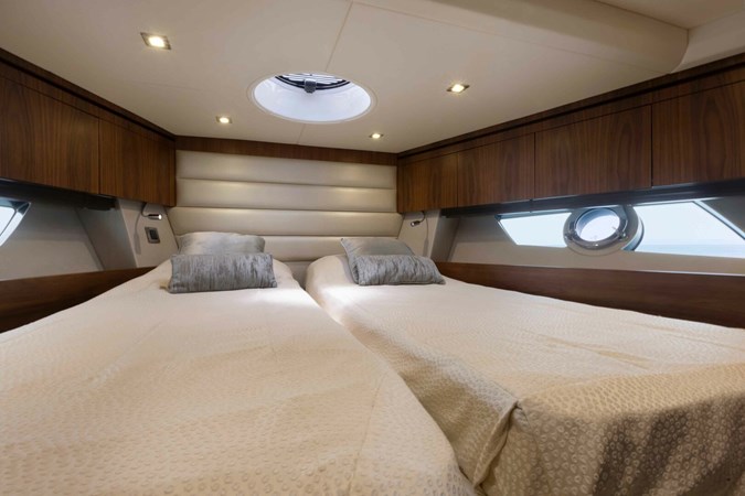 yachtImage_int_762_18463