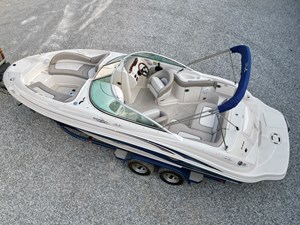 2004 Sea Ray 220 SunDeck NLDF 6 IMG_4559