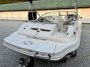 2004 Sea Ray 220 SunDeck NLDF 12 IMG_4589