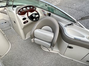 2004 Sea Ray 220 SunDeck NLDF 16 IMG_4593