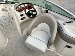 2004 Sea Ray 220 SunDeck NLDF 17 IMG_4594