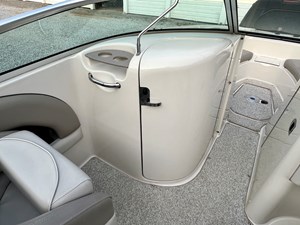 2004 Sea Ray 220 SunDeck NLDF 23 IMG_4600