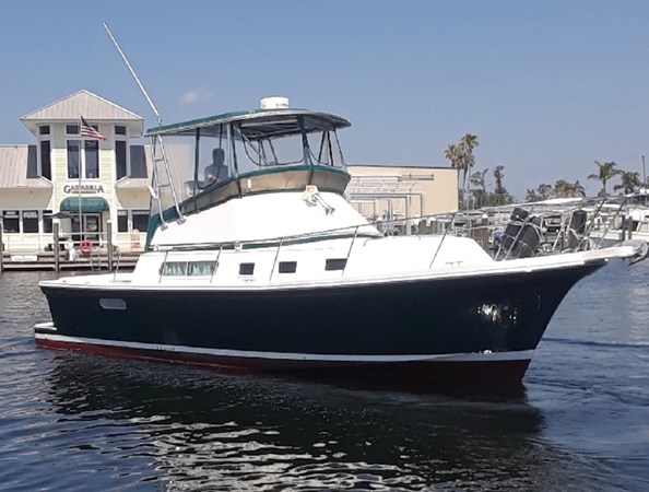 1_2001 32ft Albin Command Bridge TORTUGA