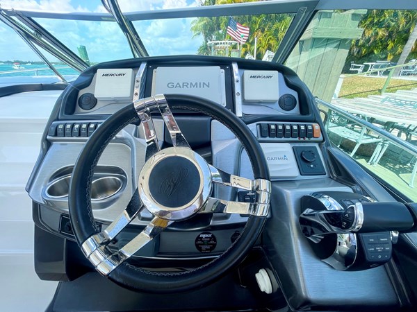 25_2016 33 Monterey 335 Sport Yacht