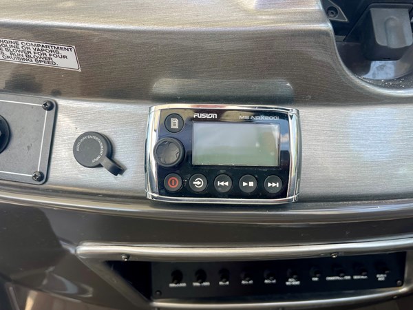 26_2016 33 Monterey 335 Sport Yacht