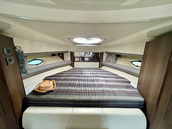 32_2016 33 Monterey 335 Sport Yacht